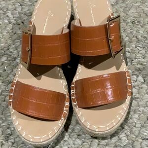 #262  vintage Havana wedge open toe sandal Carmel Brown Croc-Embossed W Sz8 NWOT